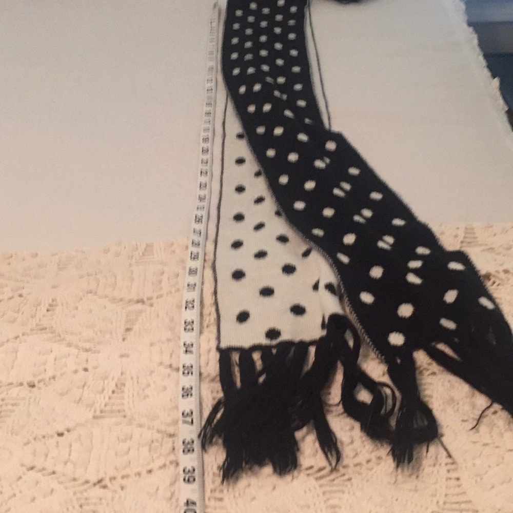 ♣️ Assorted Scarves ♣️ - Picture 3 of 4